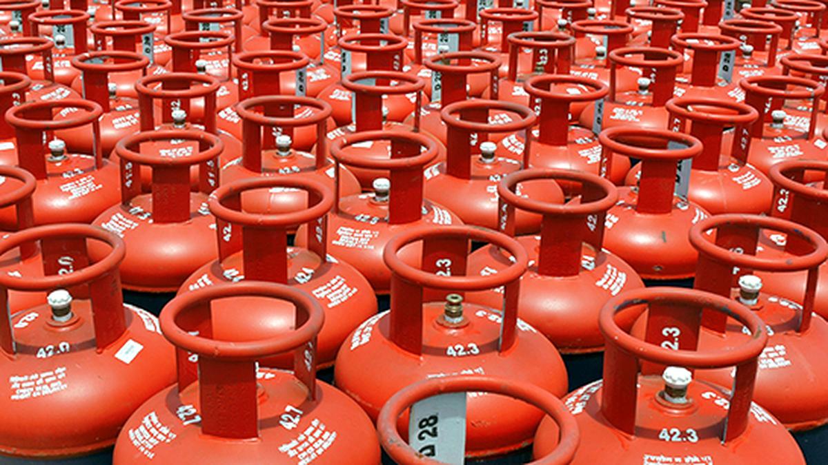 Relief for Households: Indian Government Covers ₹200 LPG Cylinder Price Cut, Easing Financial Burden