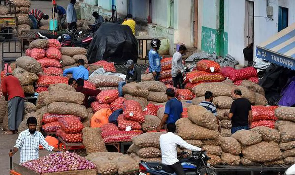 India's WPI Inflation Stays Negative for at -0.52% in October