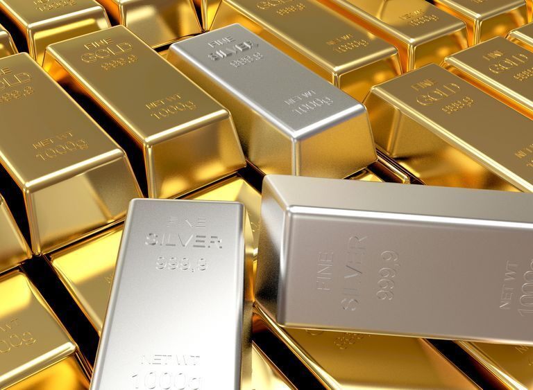 Gold Holds Steady at Rs 61,690/10g; Silver Unchanged at Rs 76,000/kg