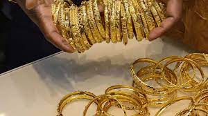 Gold Hits Three-Week High: Buy or Wait?
