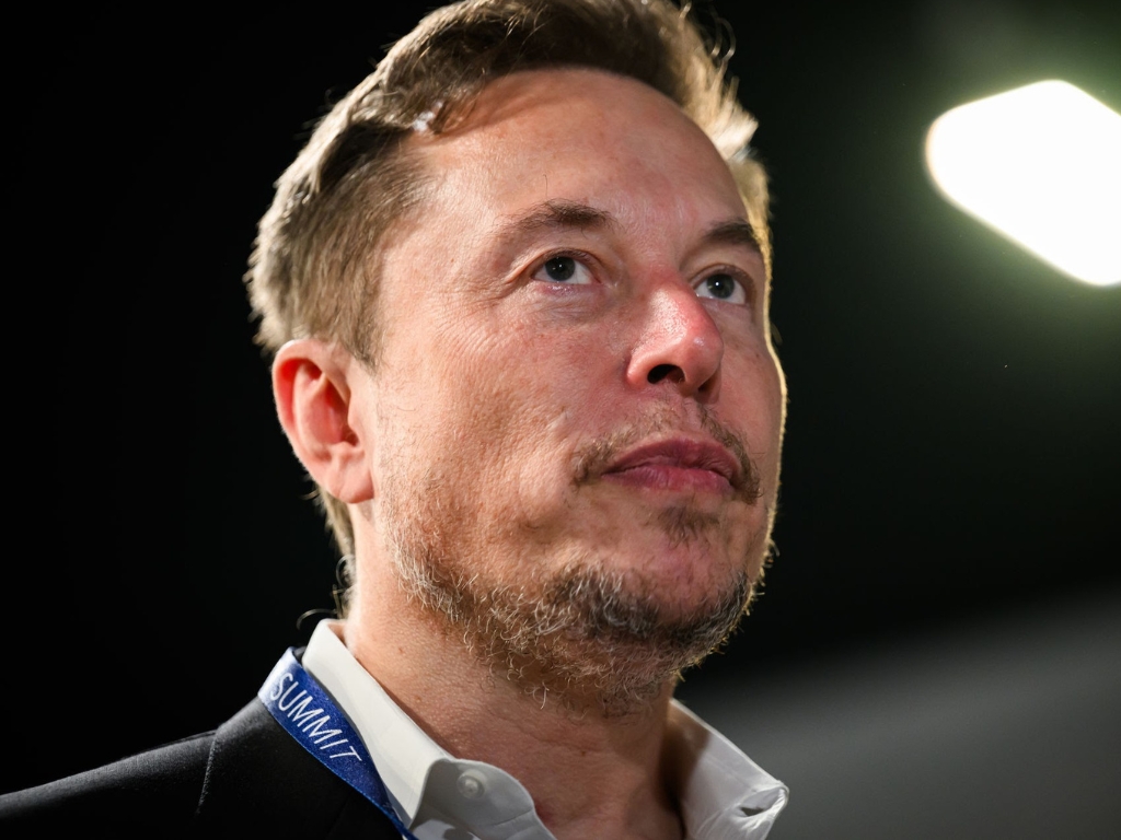 Elon Musk's Starlink Nears Approval for Space Broadband in India