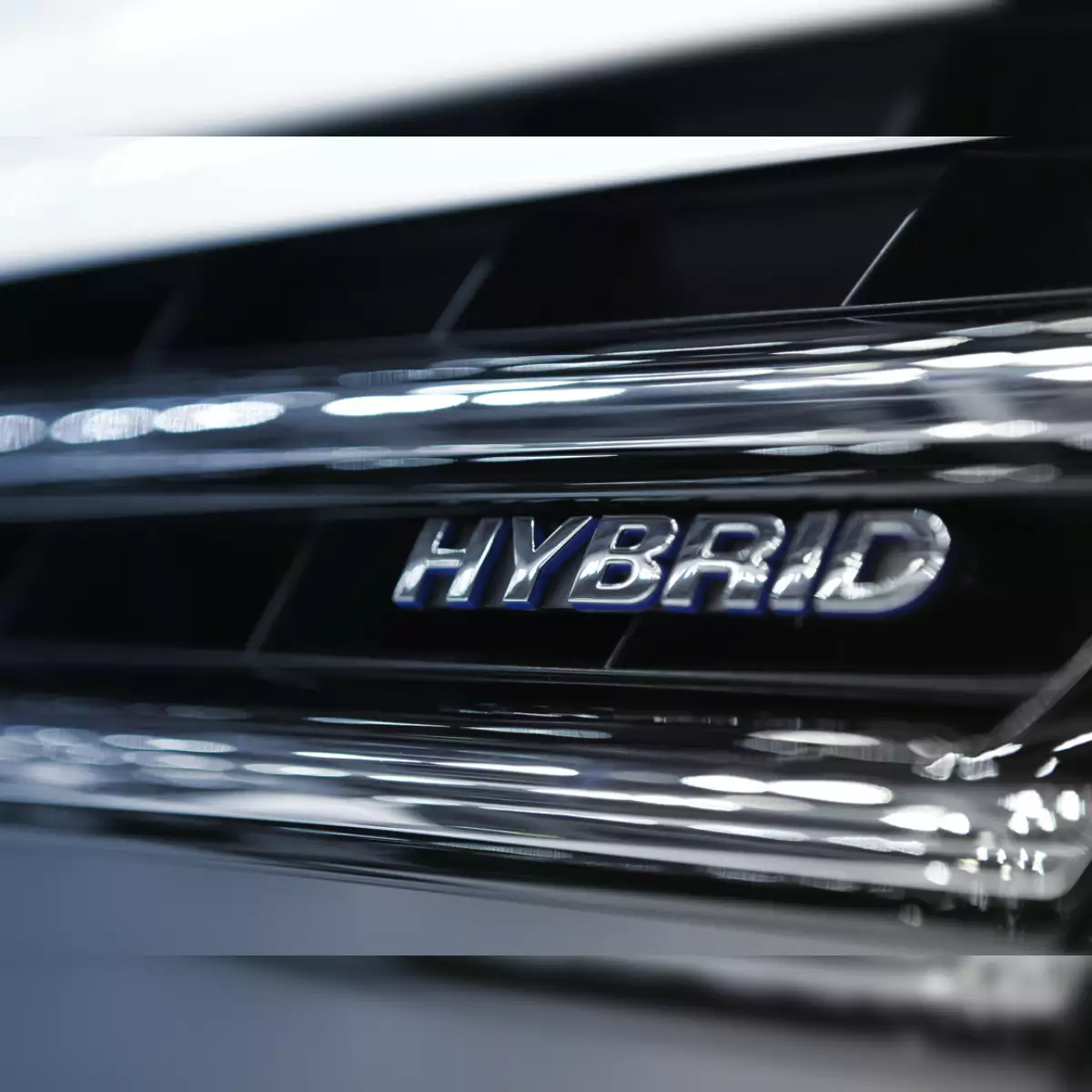 Hybrid Car Sales Surge in UP After Tax Waiver