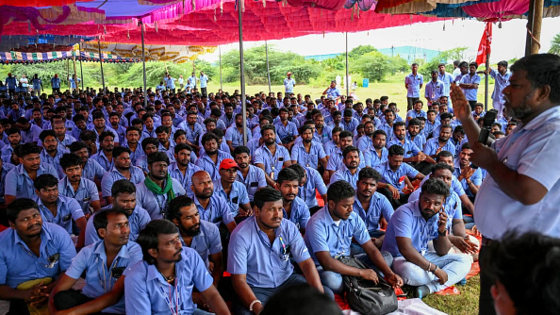 Samsung Holds Talks with Tamil Nadu Govt as 1,100 Workers Strike for Better Pay