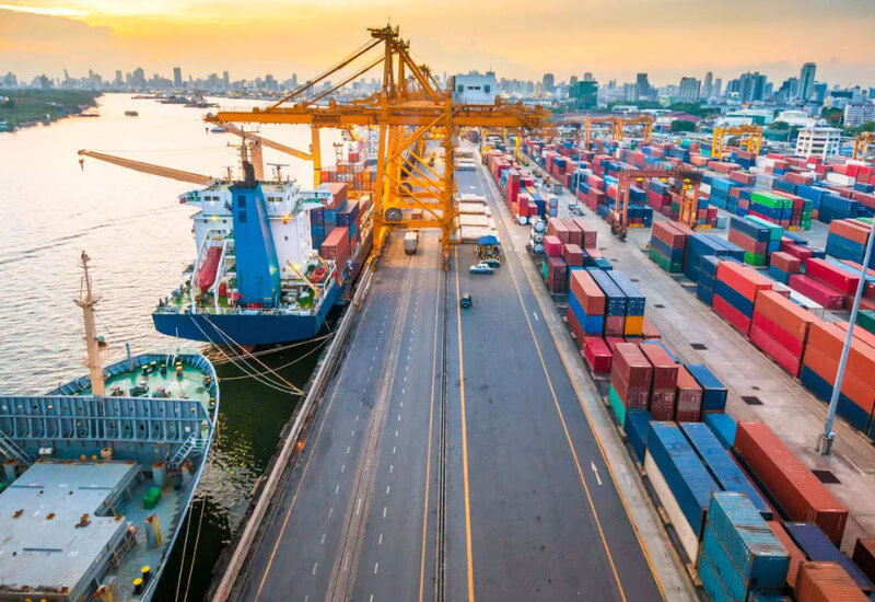 Mazagon Dock Secures ₹121 Crore Order, Stock Surges 8.44%