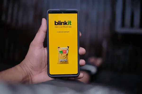 Blinkit Launches 10-Minute Return Service for Clothes and Footwear in Key Cities