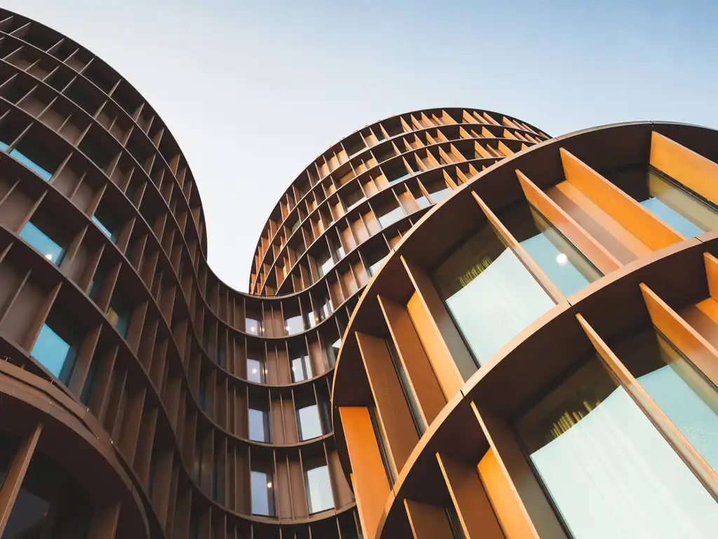 Oberoi Realty Sells Rs 1,348 Crore Worth of Flats in Just 3 Days at New Thane Project