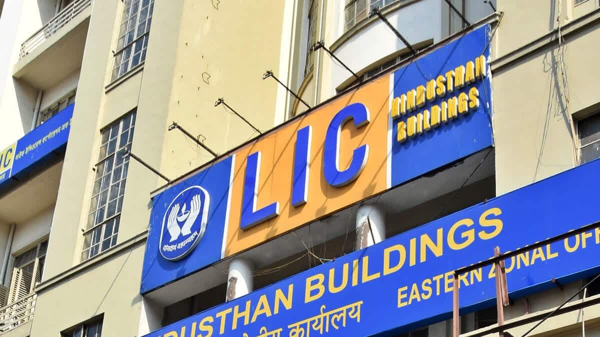 LIC Agents Protest GST on Insurance Policies
