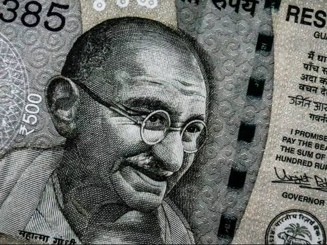 Rupee Plummets to Record Low of 85.80 Against US Dollar