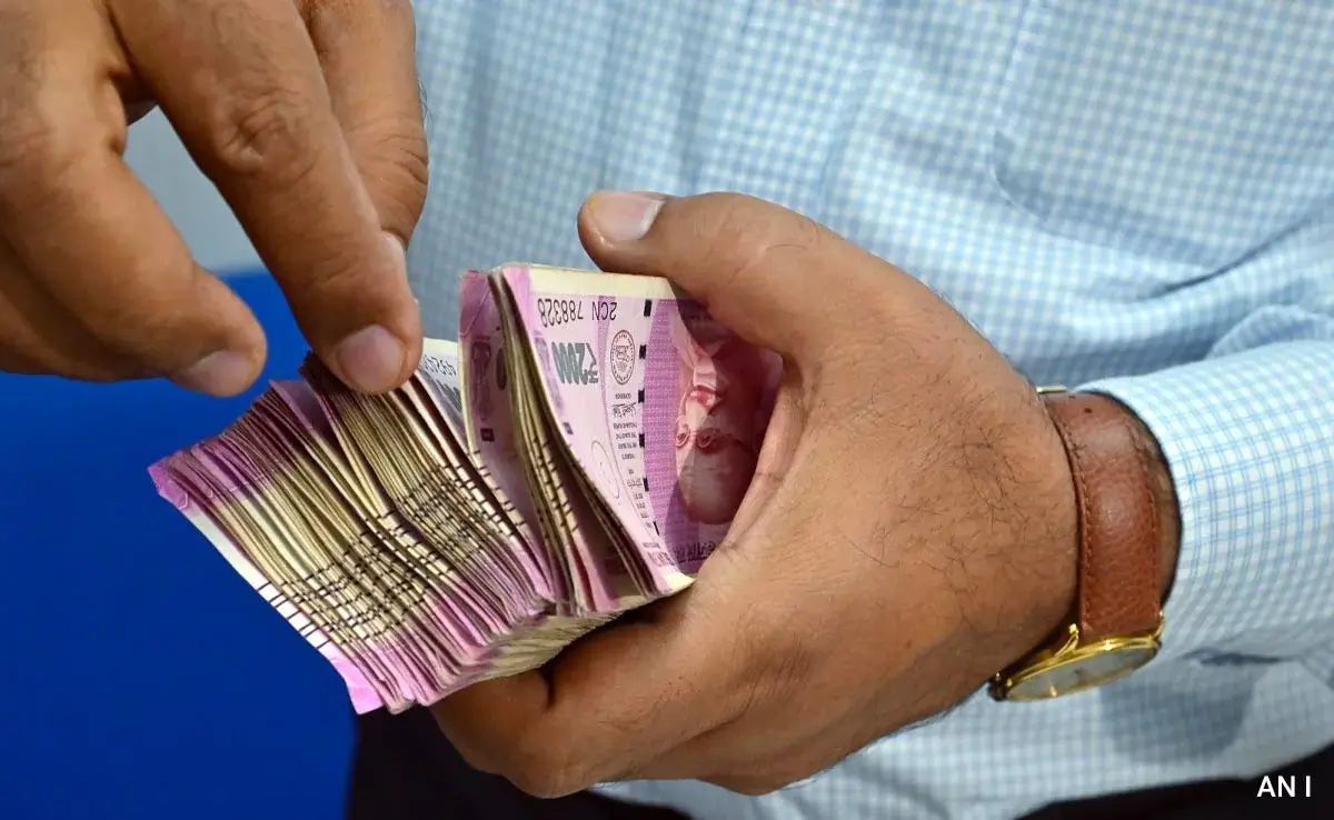 98% of Rs 2000 Notes Returned; Rs 6,691 Crore Still with Public: RBI Update