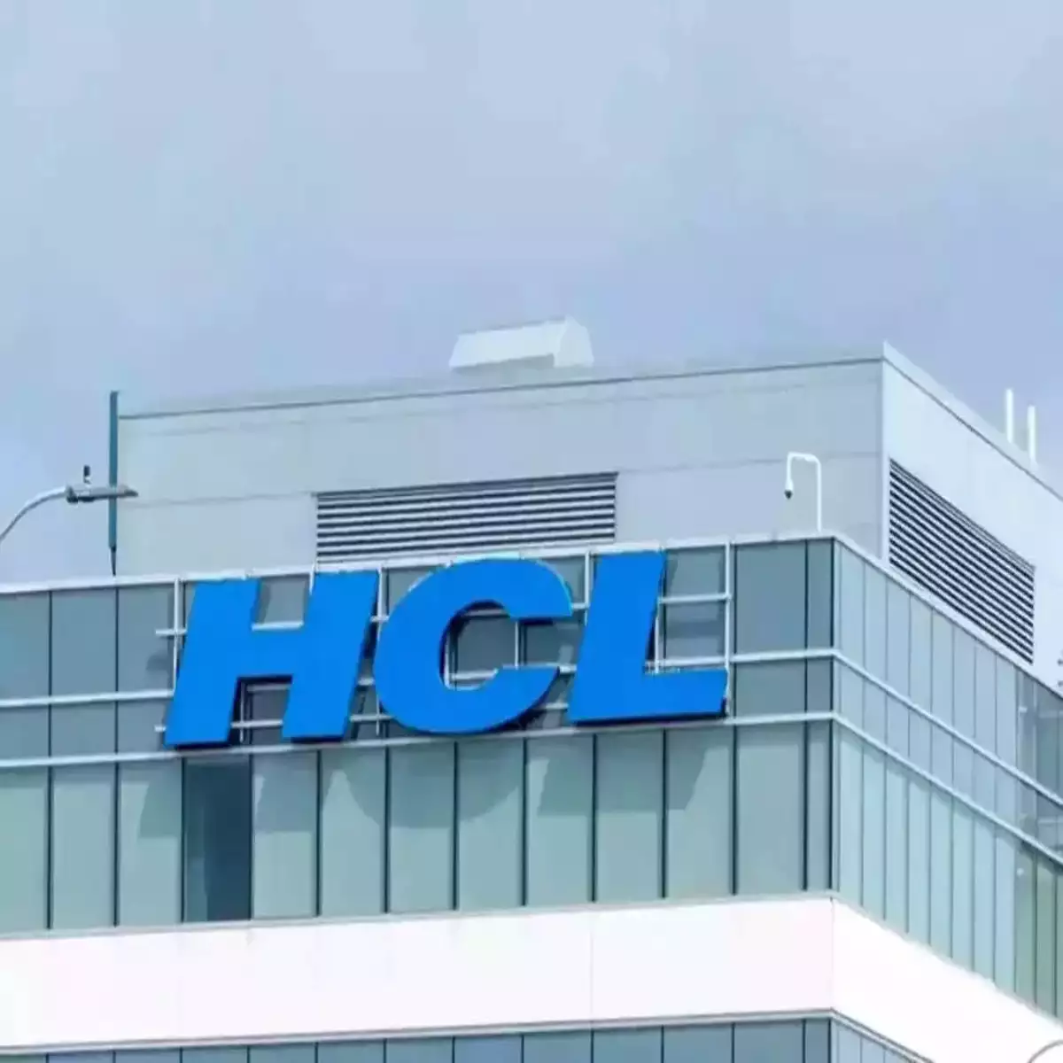 Last Day to Get ₹18 Dividend from HCLTech Shares