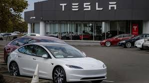 Tesla Faces Probe Over Self-Driving Accidents