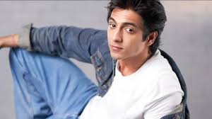 अहान पंडे: सिर्फ एक स्टार किड नहीं