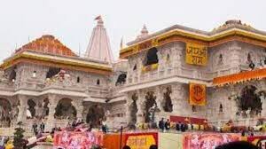 अयोध्या में राम मंदिर ध्वज फहराने के लिए फूलों की सजावट