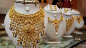 Gold Prices Dip Ahead of RBI Policy Decision