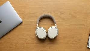 विश्वसनीय ब्रांडों के सर्वश्रेष्ठ हेडफ़ोन